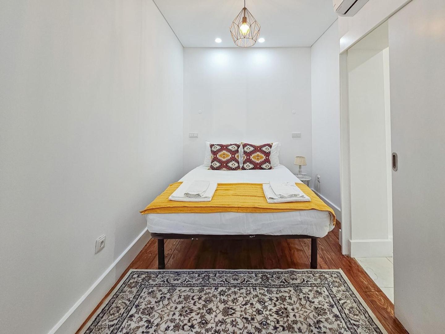 Like A Typical Portuguese House With Private Patio * Lisboa